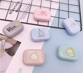 Estuche para lentes de contacto de colores con dibujos animados sencillos