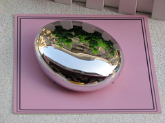 Estuche para lentes de contacto de colores con forma de huevo de Pascua