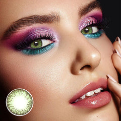 Lentes de contacto de color verde nuez de Irene