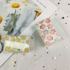 Estuche para lentes de contacto de colores con dibujos de frutas