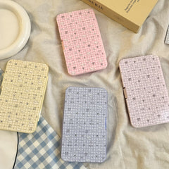 Estuche para lentes de contacto de gatitos con estampado floral pastel