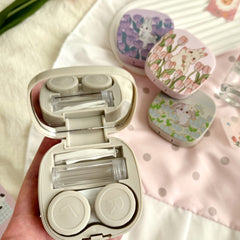 Estuche para lentes de contacto de colores con diseño de conejo tulipán pintado al óleo