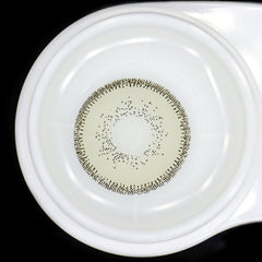 Lentes de contacto de color amarillo Danica Latte