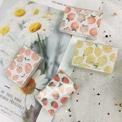 Estuche para lentes de contacto de colores con dibujos de frutas