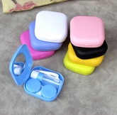 Precioso estuche cuadrado portátil para lentes de contacto de colores multicolor