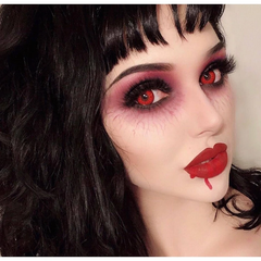 Lentes de contacto de color rojo Vega