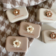 Estuche para lentes de contacto de color cálido con té con leche