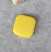 Precioso estuche cuadrado portátil para lentes de contacto de colores multicolor