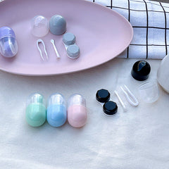 Pinzas pequeñas y frescas con ventosa y contacto de color. Herramienta auxiliar.