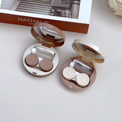 Estuche redondo para lentes de contacto de color café con leche cálido