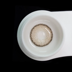 Lentes de contacto de color nogal mágico