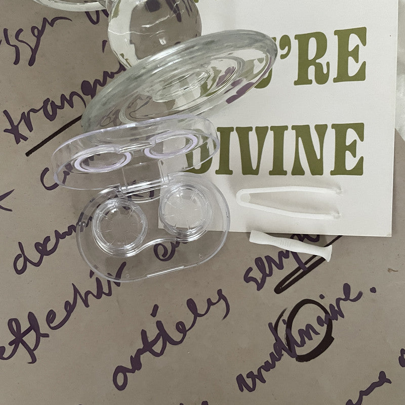 Estuche transparente y sencillo para lentes de contacto de colores 