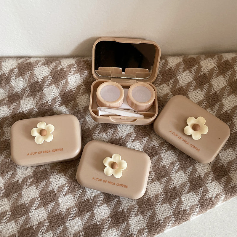 Estuche para lentes de contacto de color cálido con té con leche 
