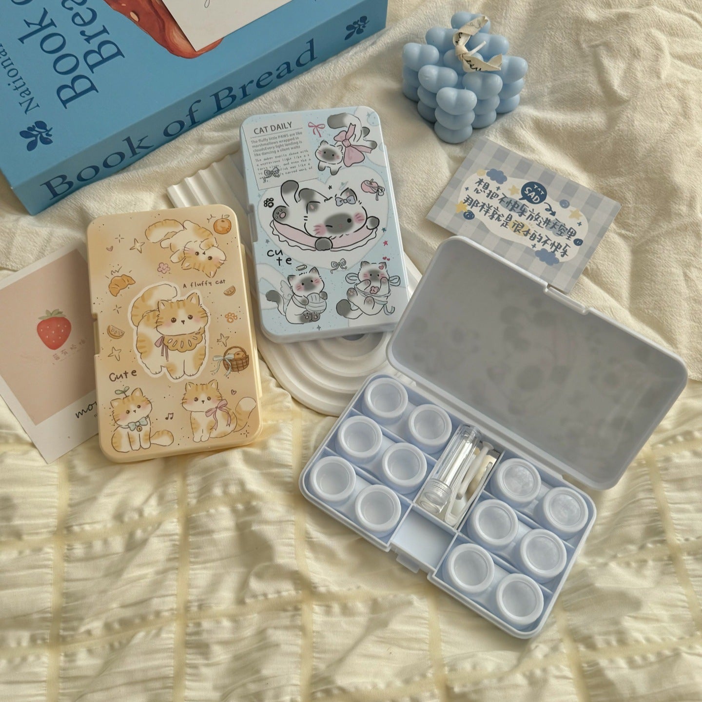 Estuche para lentes de contacto de colores Fluffy Cat Tales 