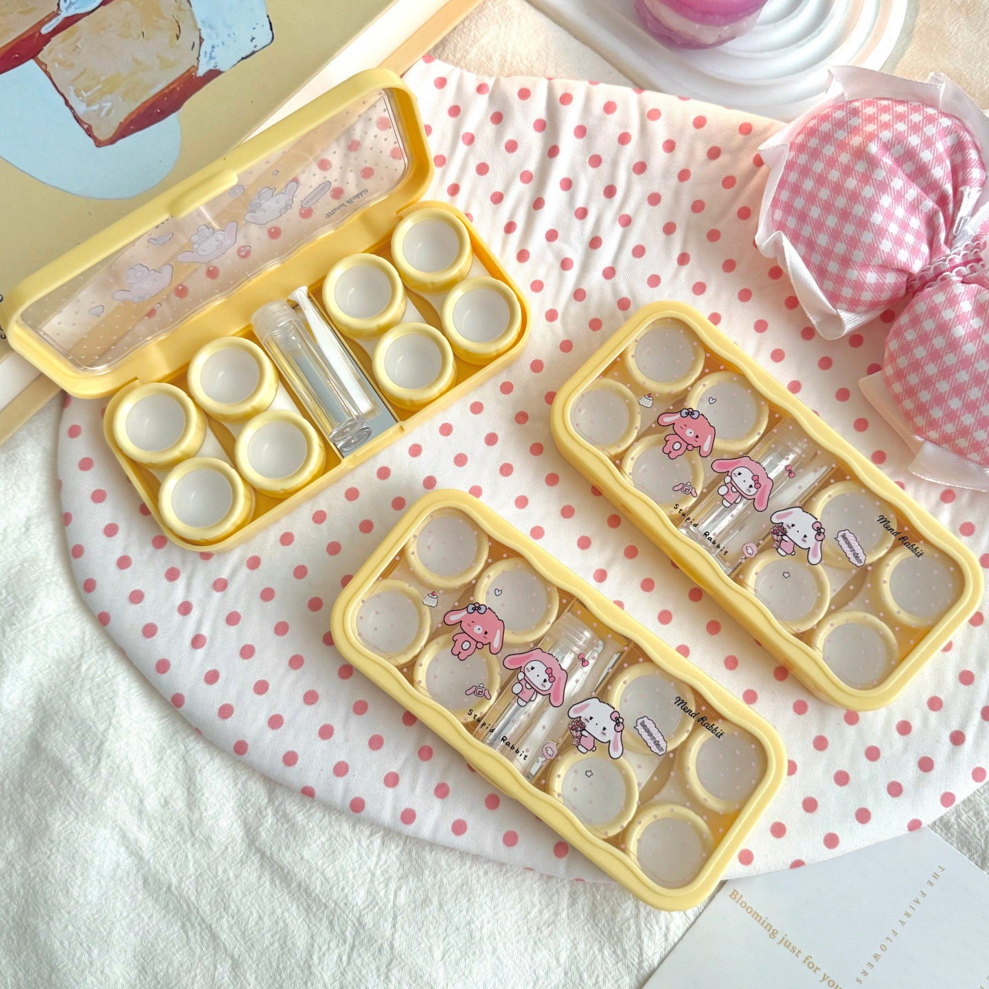 Estuche para lentes de contacto de conejo de lunares Mend