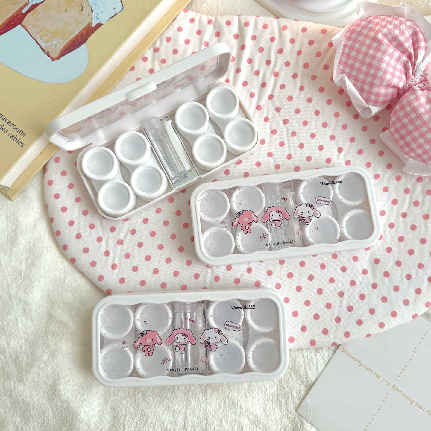 Estuche para lentes de contacto de conejo de lunares Mend