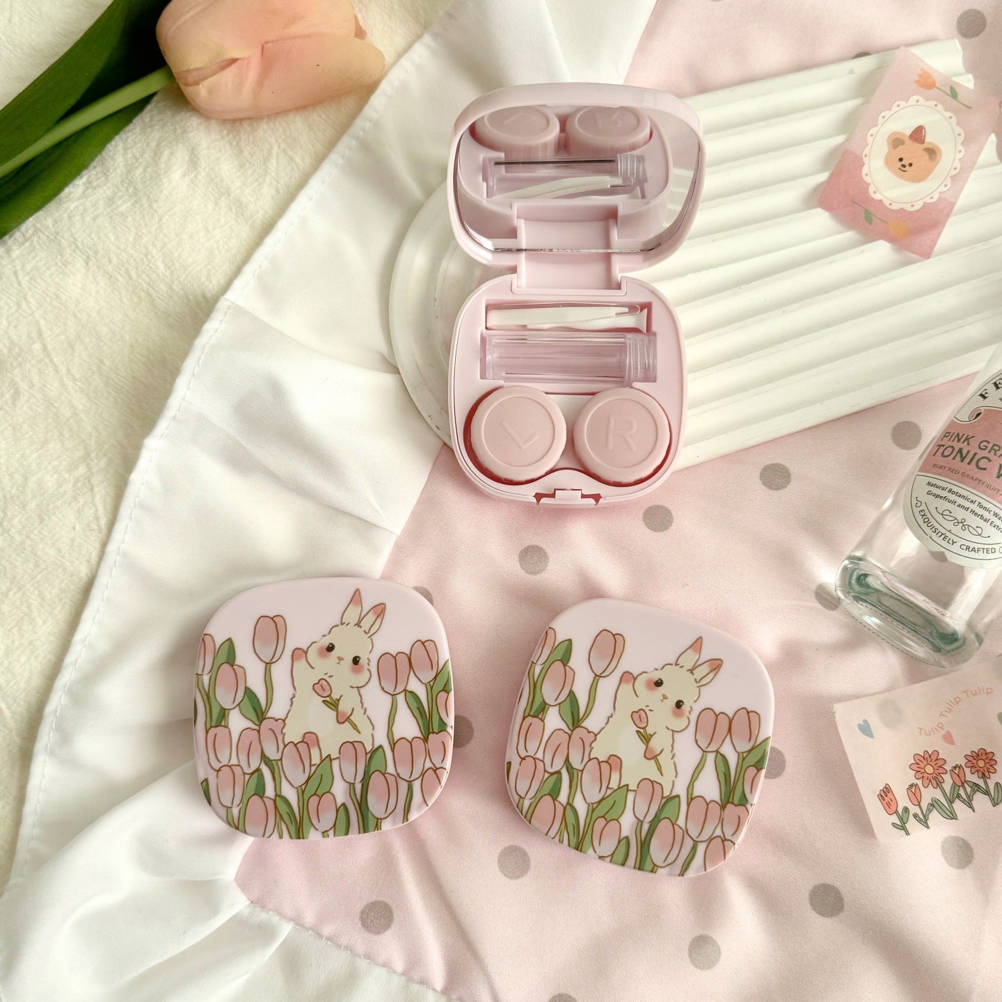 Estuche para lentes de contacto de colores con diseño de conejo tulipán pintado al óleo 