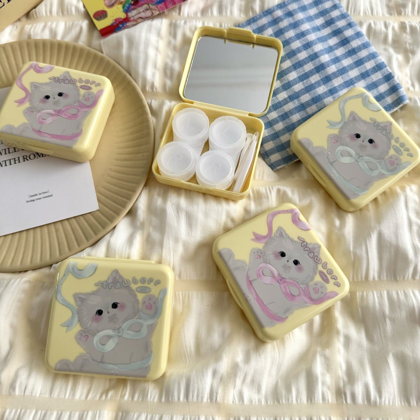 Estuche para lentes de contacto de color Butter Yellow Bow Kitten