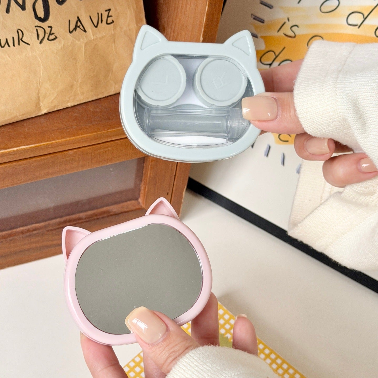 Estuche para lentes de contacto de colores con orejas de gato
