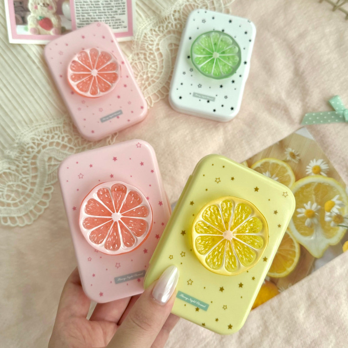 Estuche para lentes de contacto de colores con diseño de rodaja de fruta