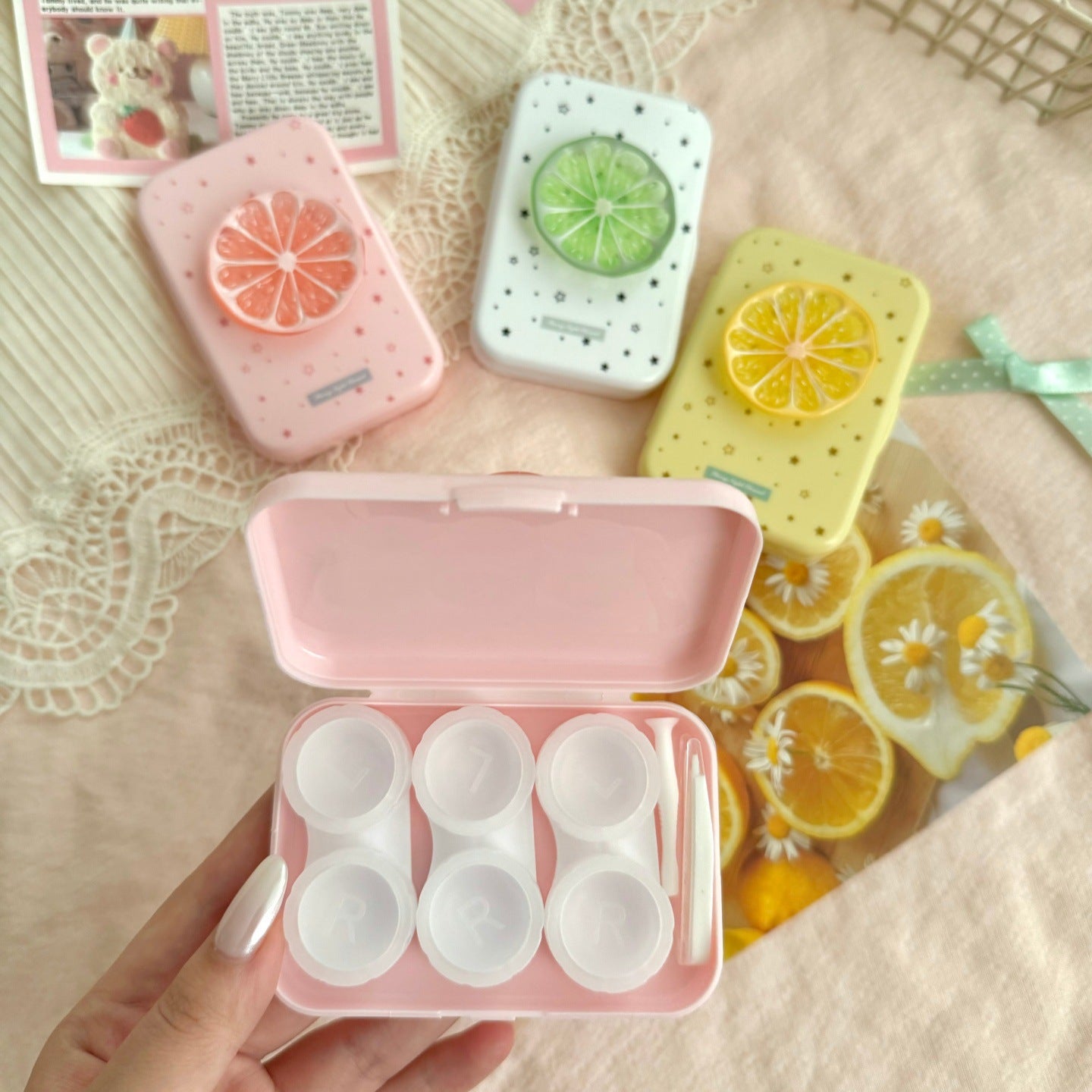 Estuche para lentes de contacto de colores con diseño de rodaja de fruta