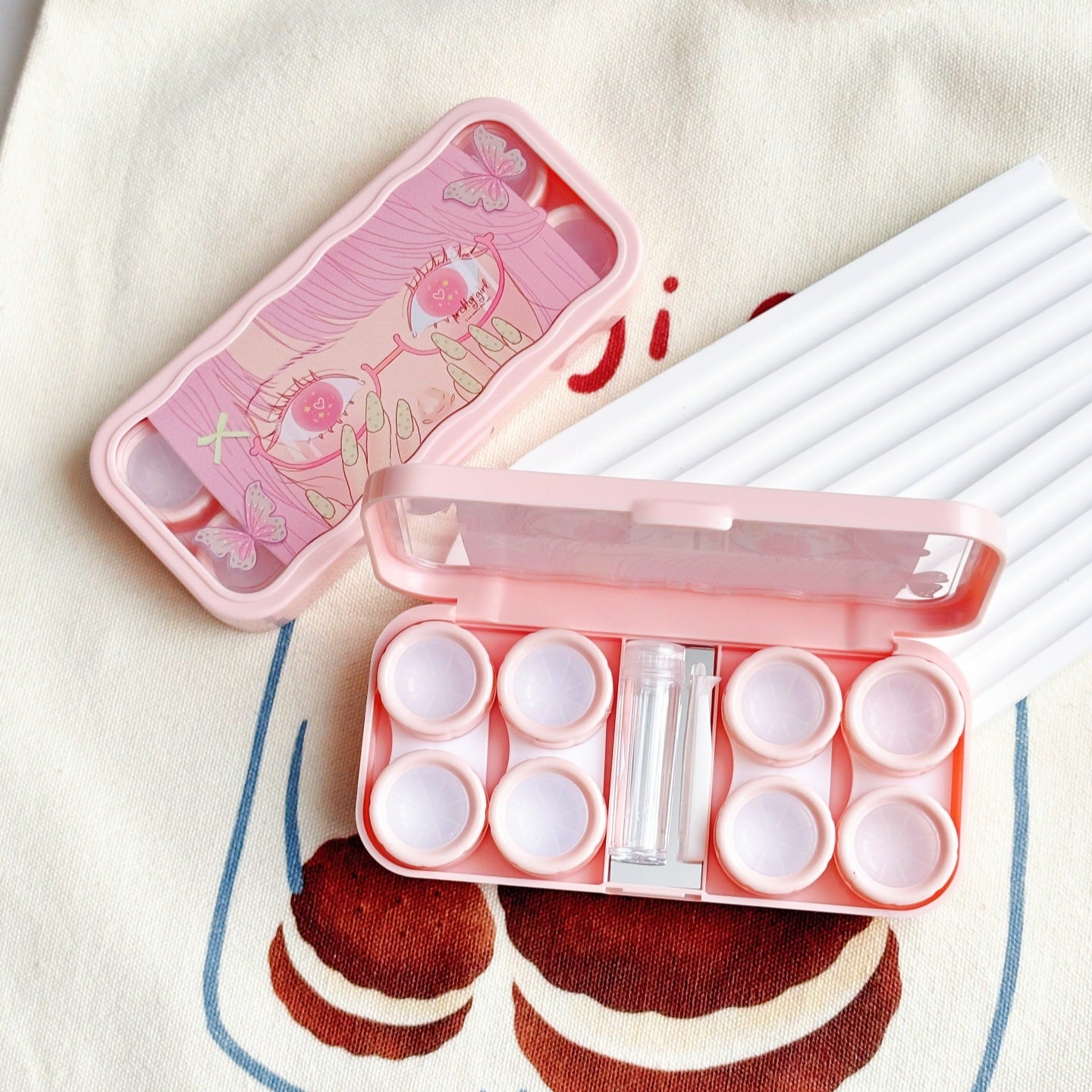 Estuche para lentes de contacto de color Manga Butterfly Eyes