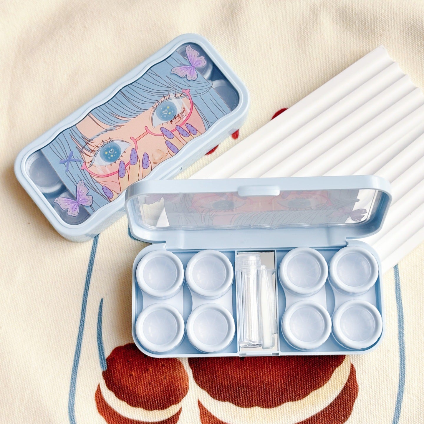 Estuche para lentes de contacto de color Manga Butterfly Eyes