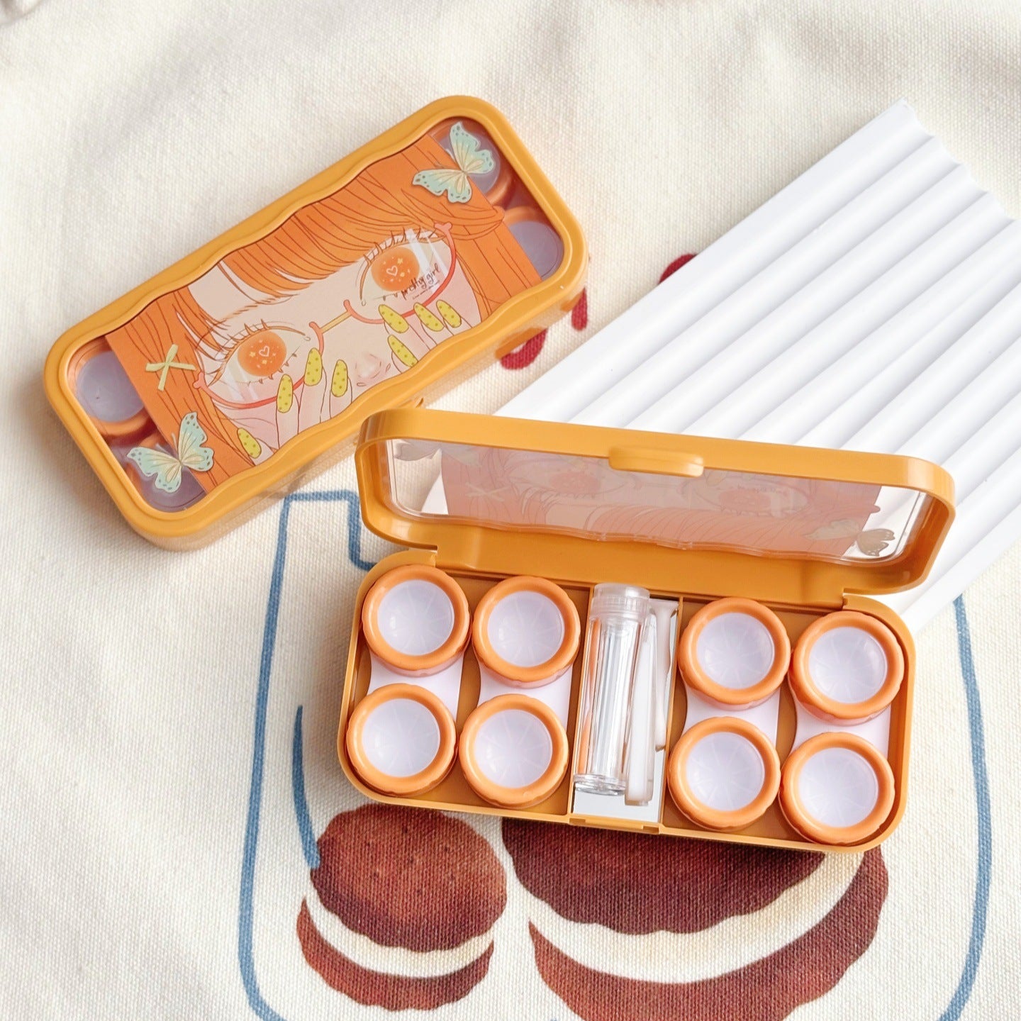 Estuche para lentes de contacto de color Manga Butterfly Eyes