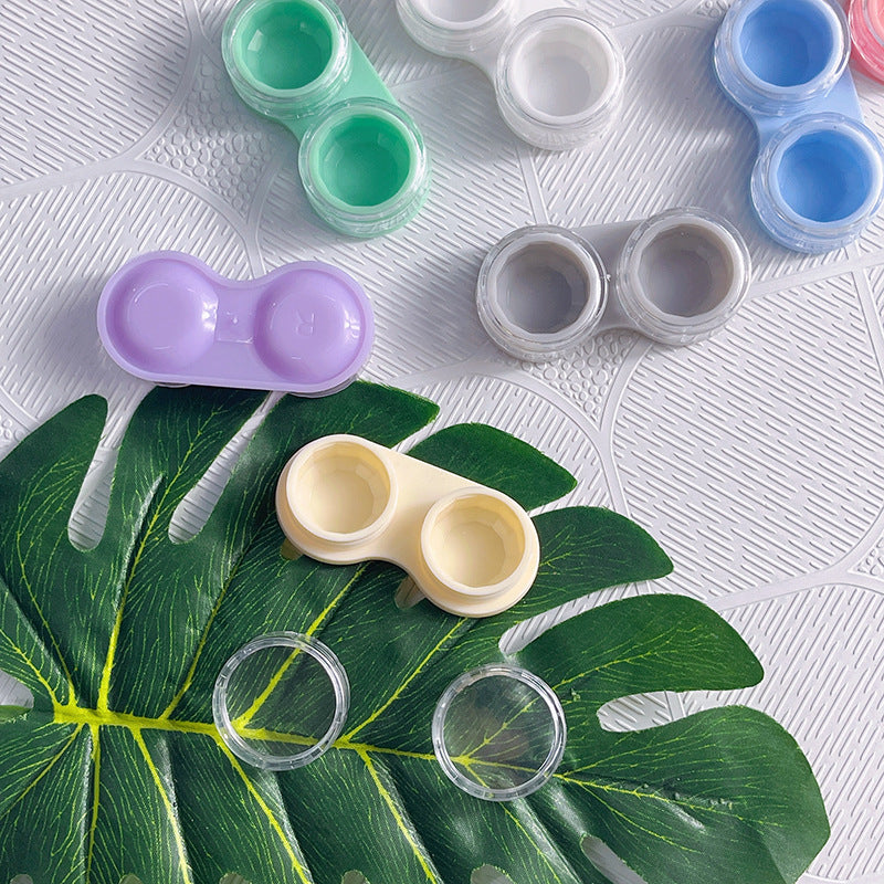 Estuche para lentes de contacto de color contraído 