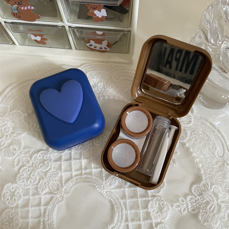 Estuche para lentes de contacto de color con forma de corazón 