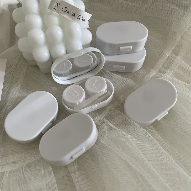 Estuche para lentes de contacto de color crema 