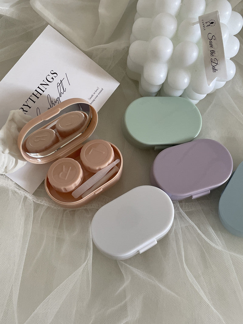 Estuche para lentes de contacto de color crema 