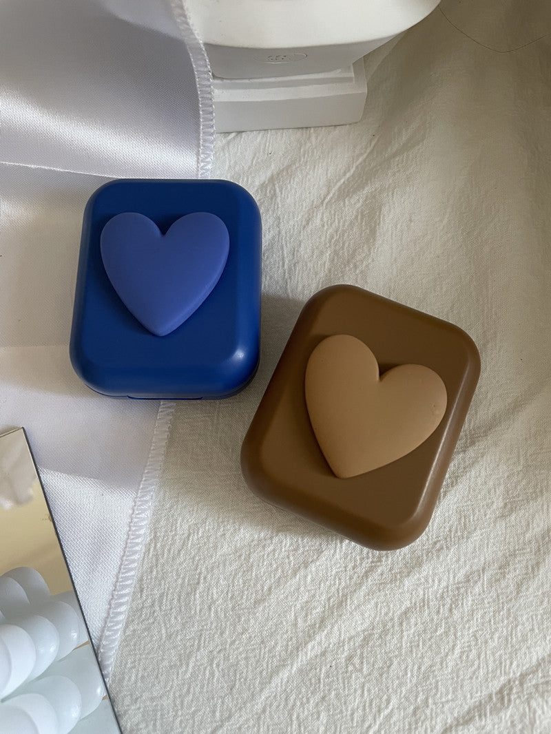 Estuche para lentes de contacto de color con forma de corazón 