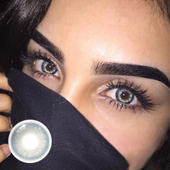 Lentes de contacto de color azul grisáceo con prescripción médica DNA Taylor 