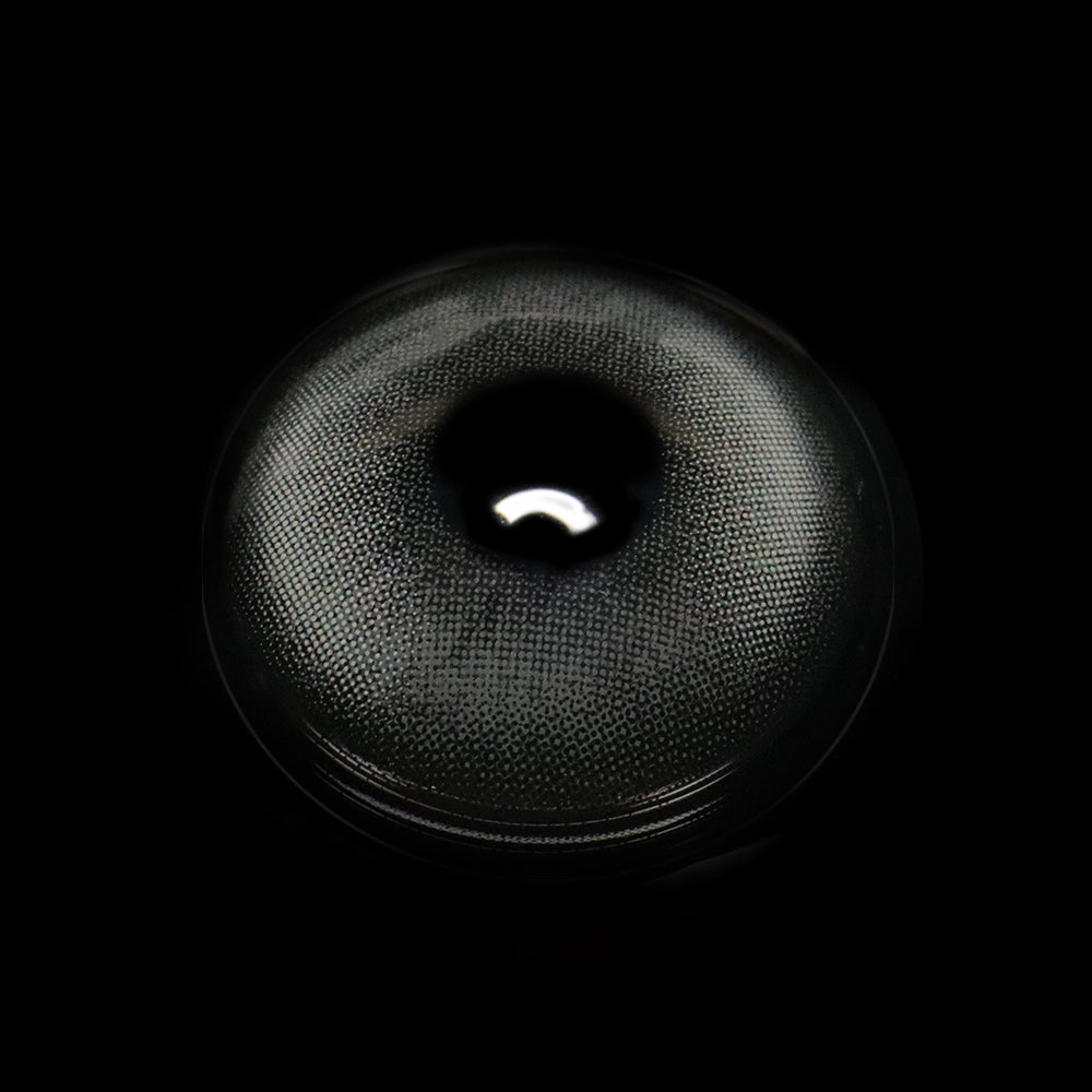 Lentes de contacto de color gris tormentoso 