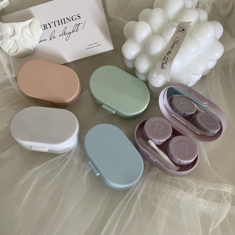 Estuche para lentes de contacto de color crema 