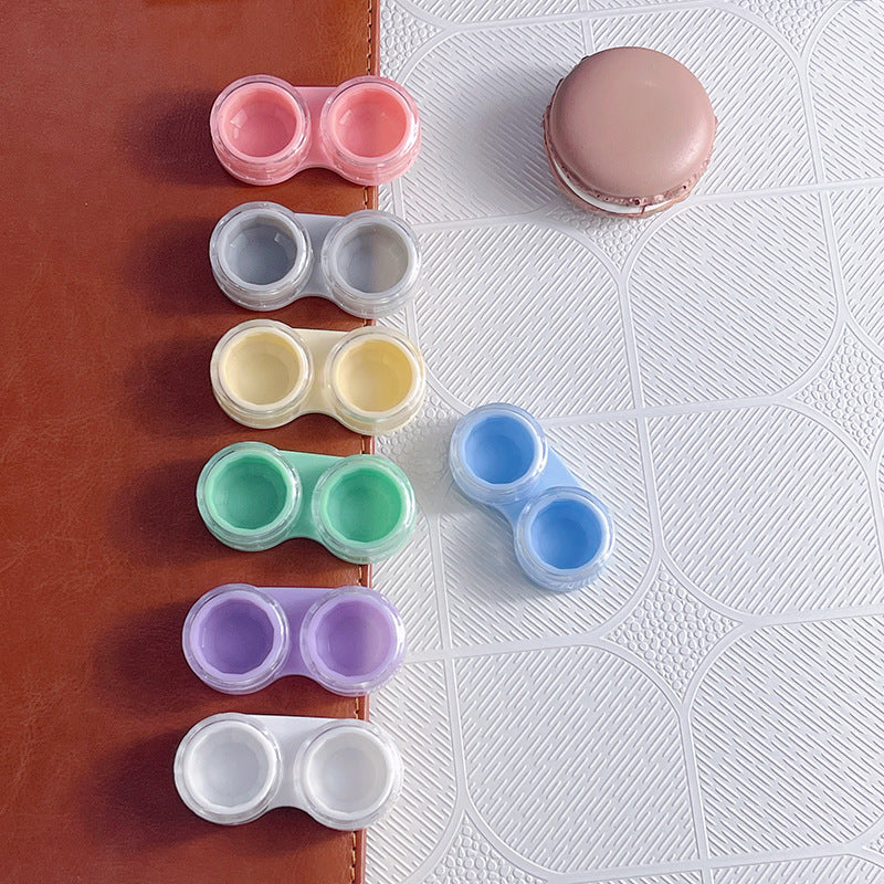 Estuche para lentes de contacto de color contraído 