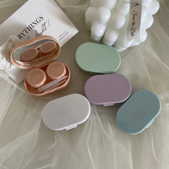Estuche para lentes de contacto de color crema 