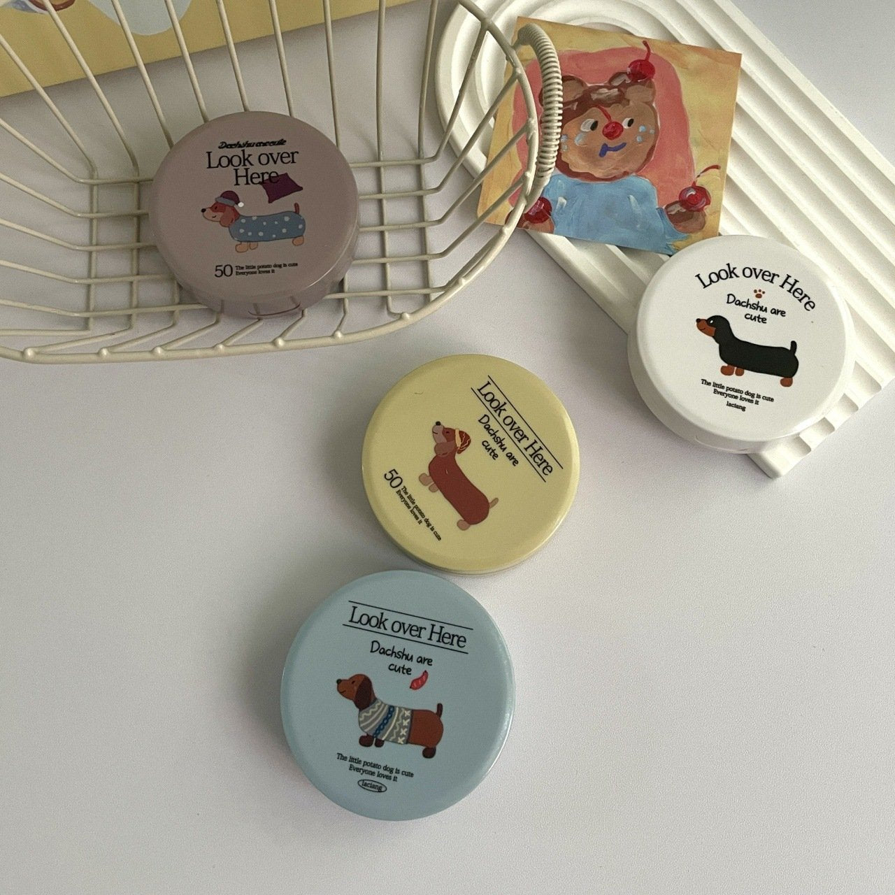 Estuche para lentes de contacto de colores con diseño de perro lindo 